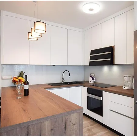 In With Wifi Apartment *