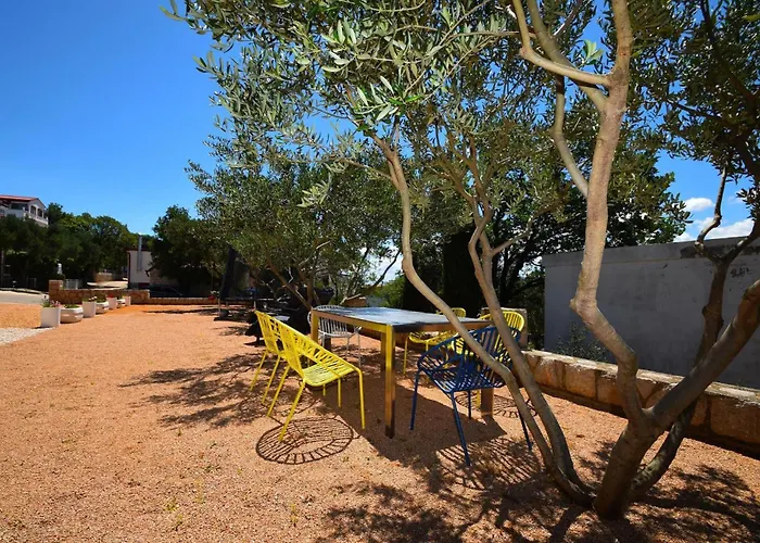 Apartment In With Wifi Starigrad Paklenica