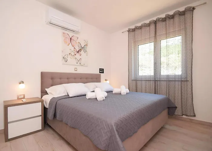 In With Wifi Starigrad Paklenica